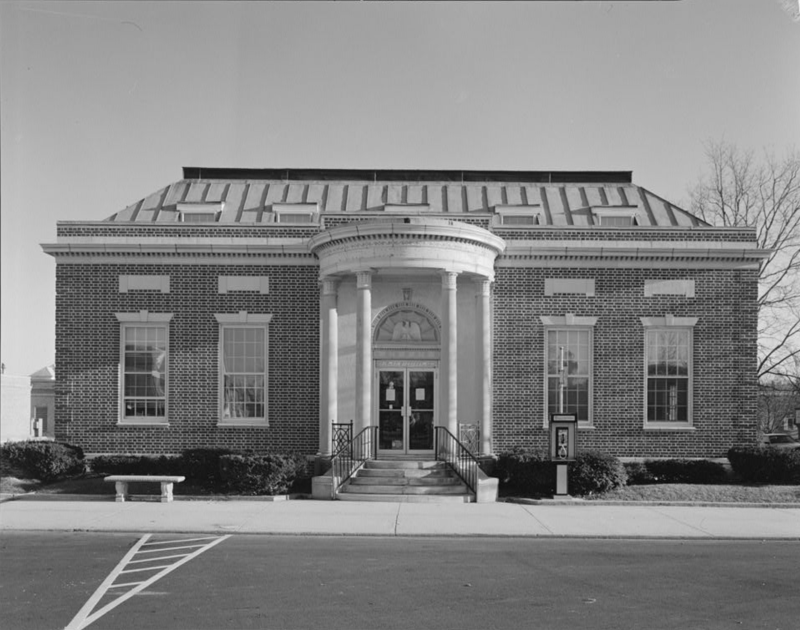 The front of the building looks almost identical today to its appearance in this photo. The only thing missing is the three-story addition constructed around the building. SOURCE: LIBRARY OF CONGRESS/HISTORIC AMERICAN BUILDINGS SURVEY